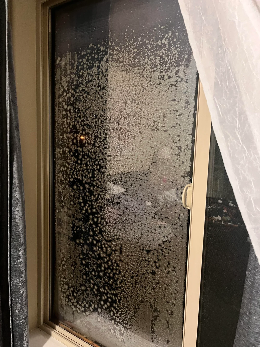 Dirty & hard water stain window
